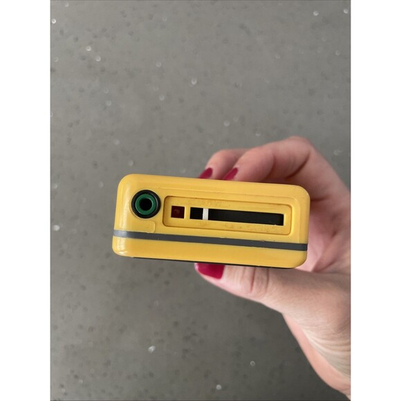 SONY SRF-8 Sports AM/FM Walkman Pocket Radio Untested / parts only - Picture 5 of 7